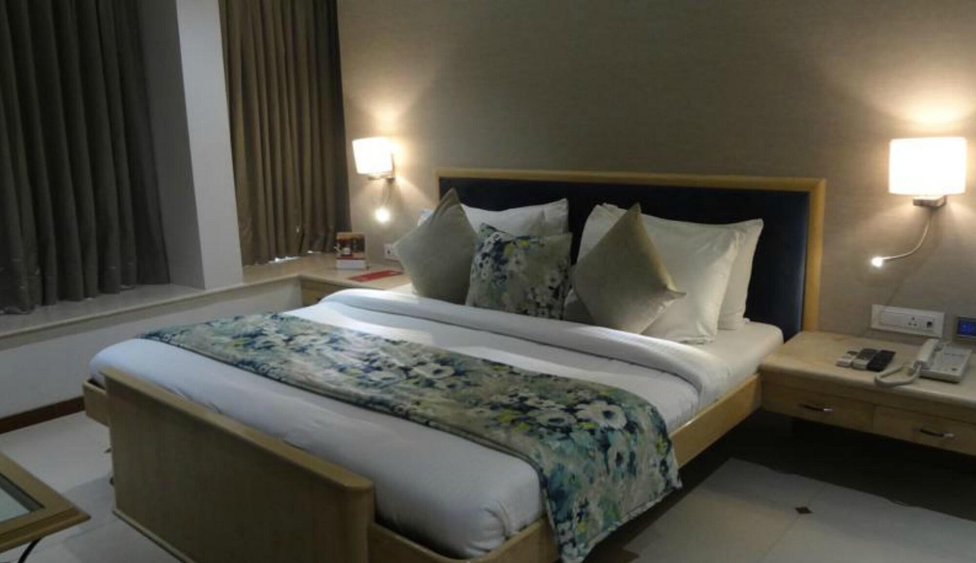 Hotel Suncity Apollo - Gateway Of India Mumbai  Buitenkant foto