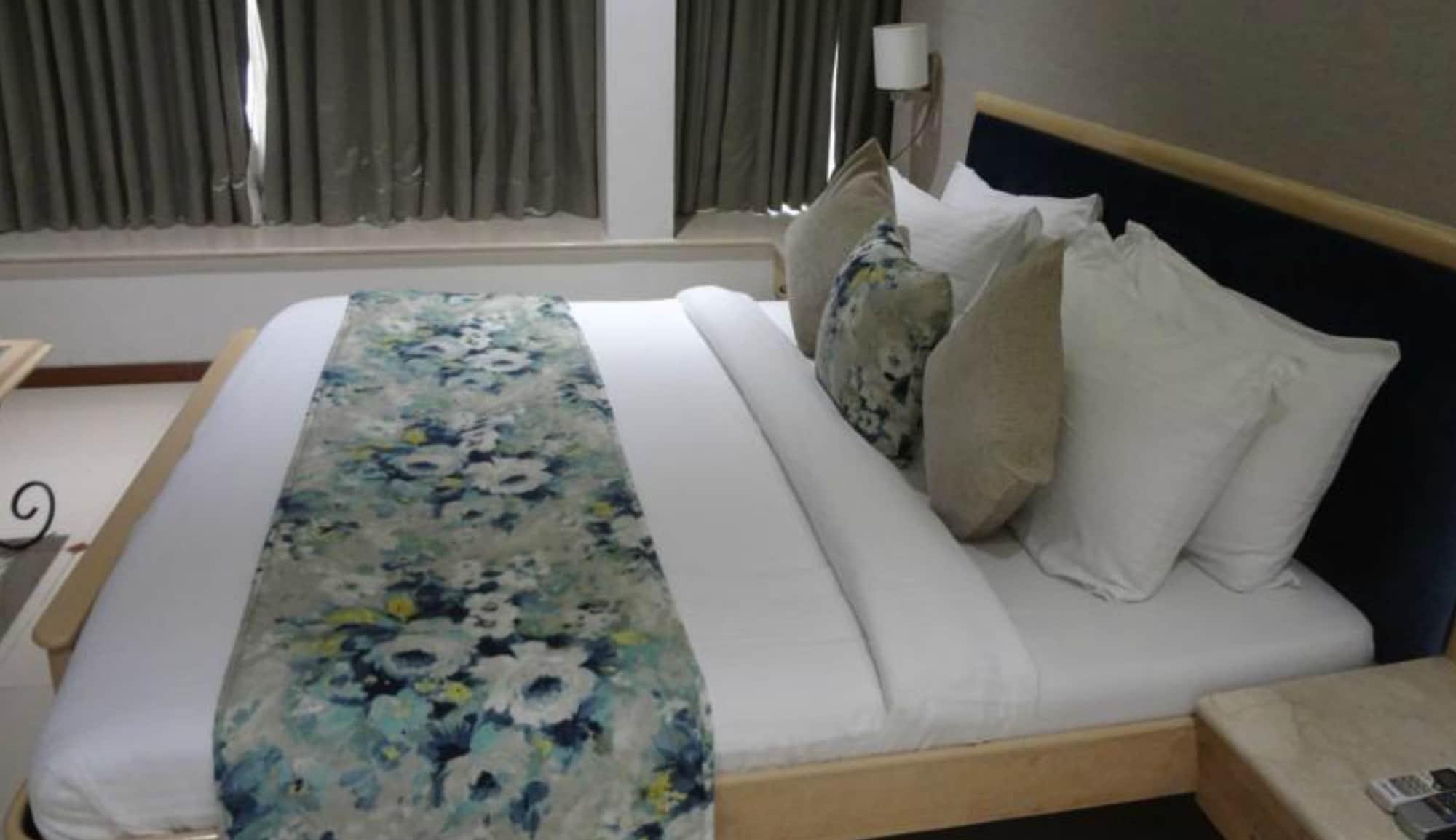 Hotel Suncity Apollo - Gateway Of India Mumbai  Buitenkant foto
