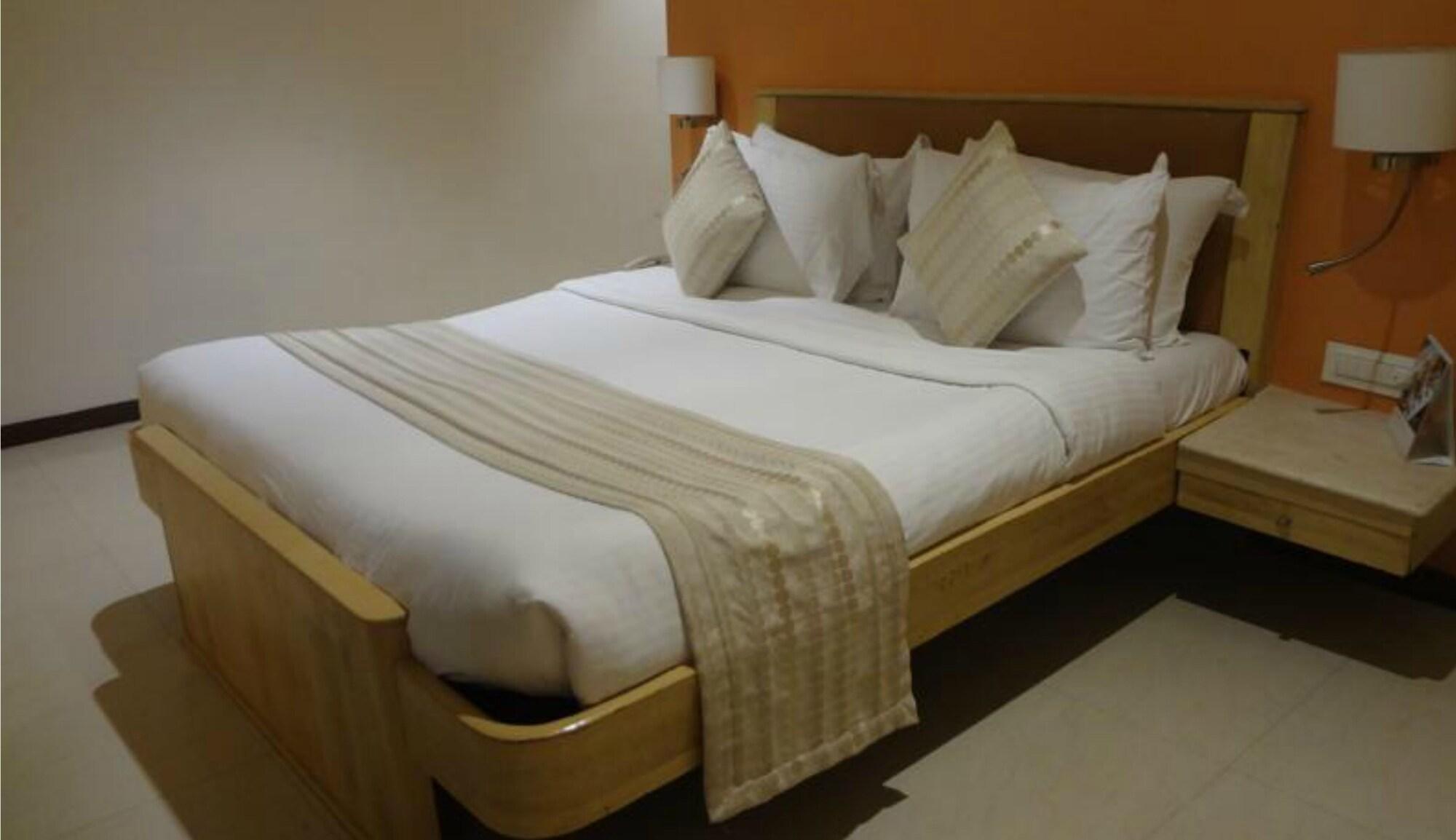 Hotel Suncity Apollo - Gateway Of India Mumbai  Buitenkant foto