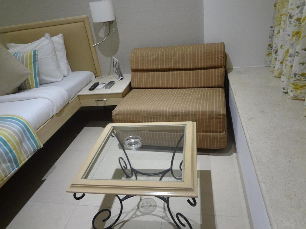 Hotel Suncity Apollo - Gateway Of India Mumbai  Buitenkant foto