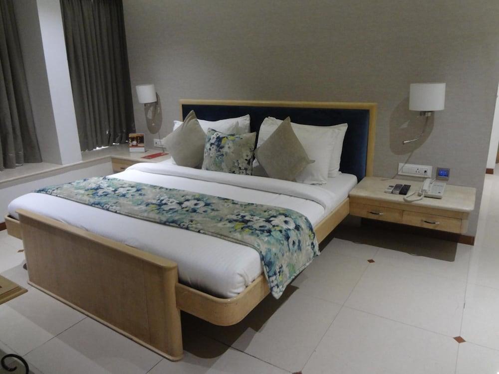 Hotel Suncity Apollo - Gateway Of India Mumbai  Buitenkant foto