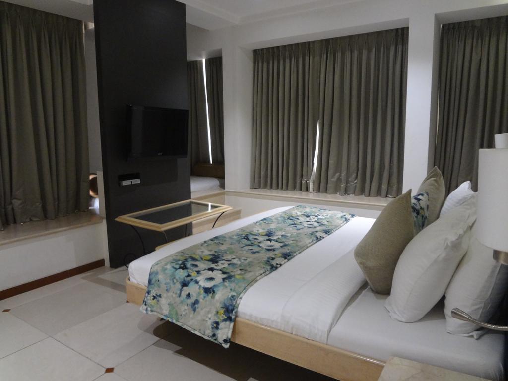 Hotel Suncity Apollo - Gateway Of India Mumbai  Buitenkant foto
