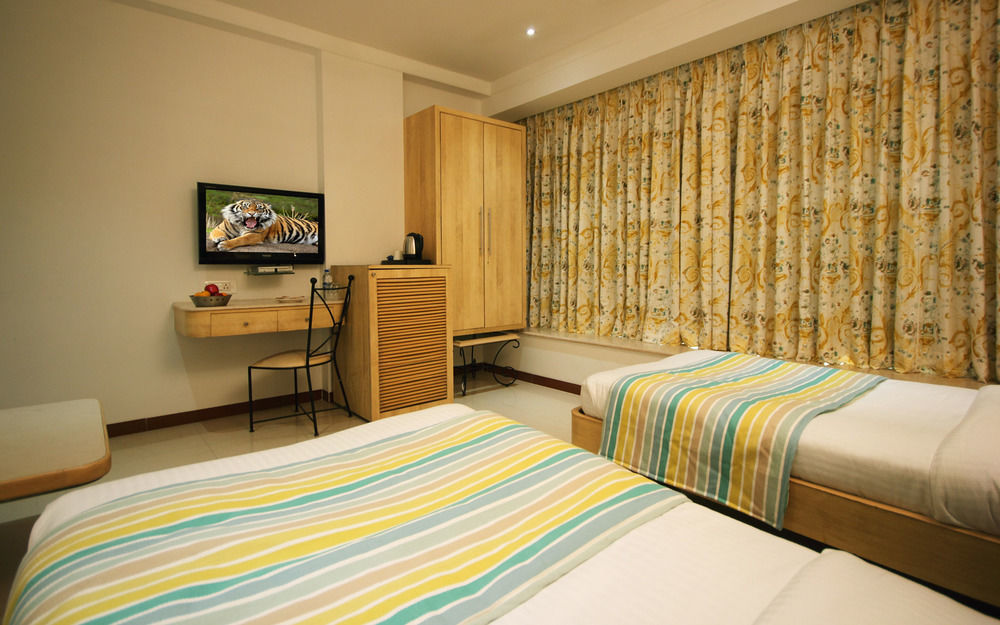 Hotel Suncity Apollo - Gateway Of India Mumbai  Buitenkant foto