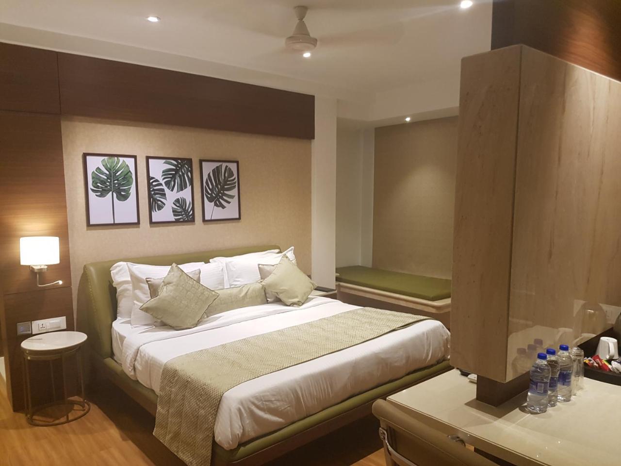 Hotel Suncity Apollo - Gateway Of India Mumbai  Buitenkant foto