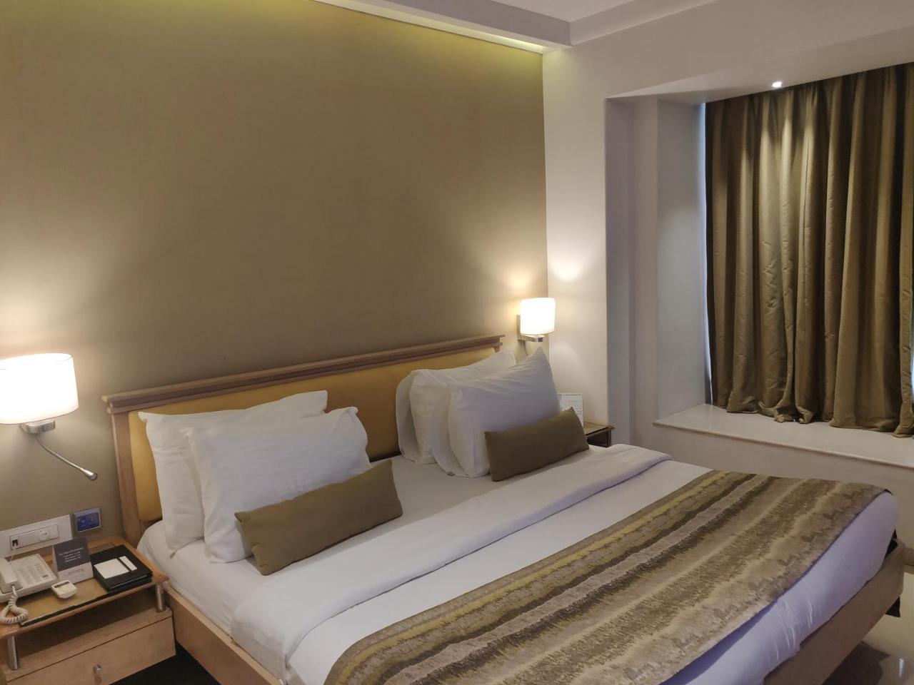 Hotel Suncity Apollo - Gateway Of India Mumbai  Buitenkant foto